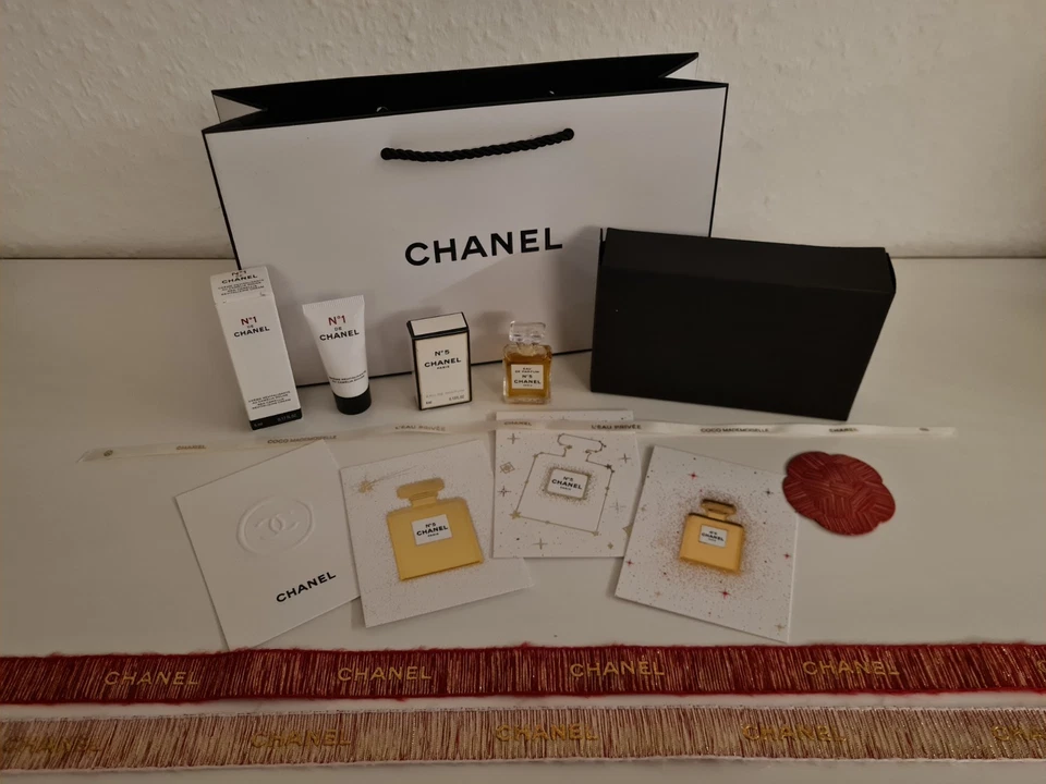 Original Chanel Geschenkset No.5 Eau de Parfum 4ml Miniatur No.1 Creme Zubehör