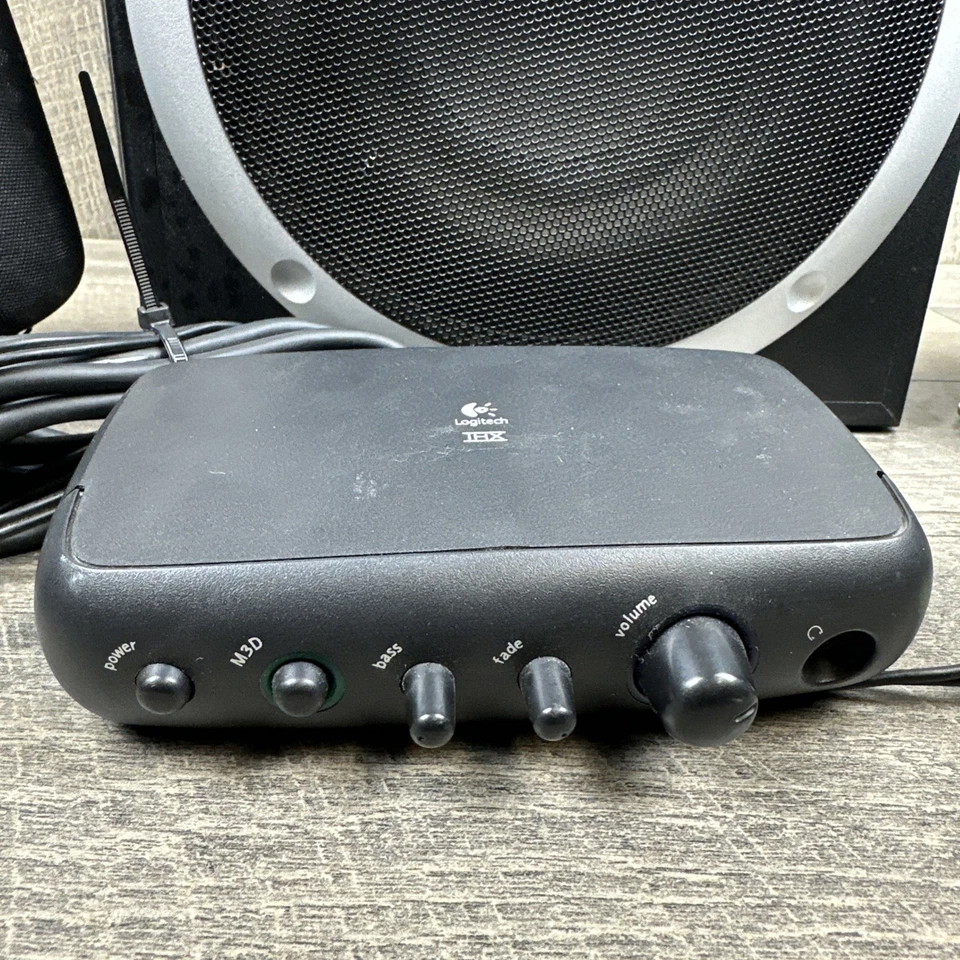 Logitech Z-560 Surround Sound System 5.1 THX Certified - Image 2 of 4