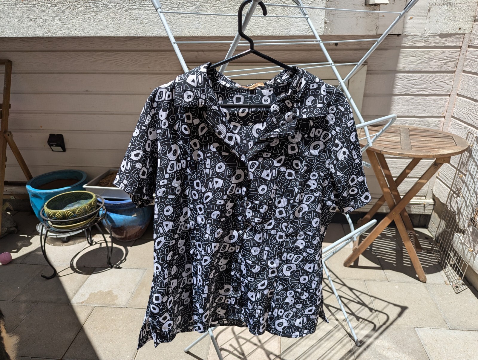 Abstract Pattern Black And White Button Down "Not… - image 4