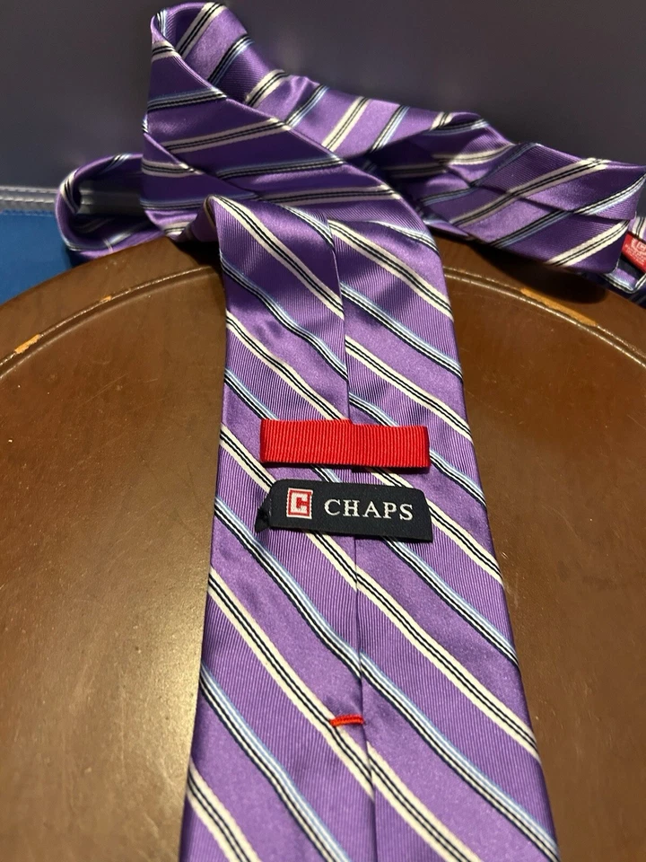 Corbata a rayas 100 % seda púrpura Chaps para hombre hecha a mano Foto 3 de 4