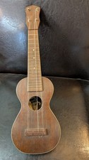 Soprano Ukulele Supertone 17 Fret Harmony anni '20 con custodia corpo in mogano arachidi