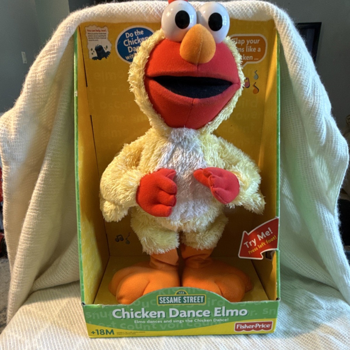 Fisher Sesame Street Chicken Dance Elmo 2001 Classic Edition Flap