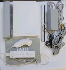 Nintendo Wii RVL-001 White Console Wii Remote GameCube Compatible WORKS GREAT!