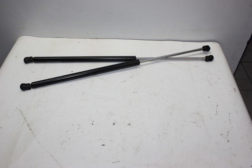 Volvo V 40 Kombi BJ: 98    Heckklappendämpfer  2 Stk. Dämpfer  Heckklappe