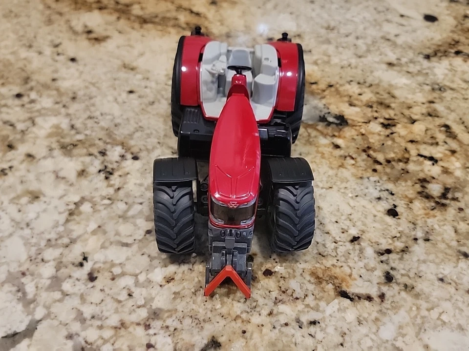 Siku #3270 1/32 Scale Die-cast Massey-Ferguson 8680 Dyna VT Tractor EUC  - Image 4 of 4