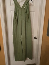 Anrabess Women's Jumpsuit Size Medium.  Green In Color. Zip Up. Pockets.