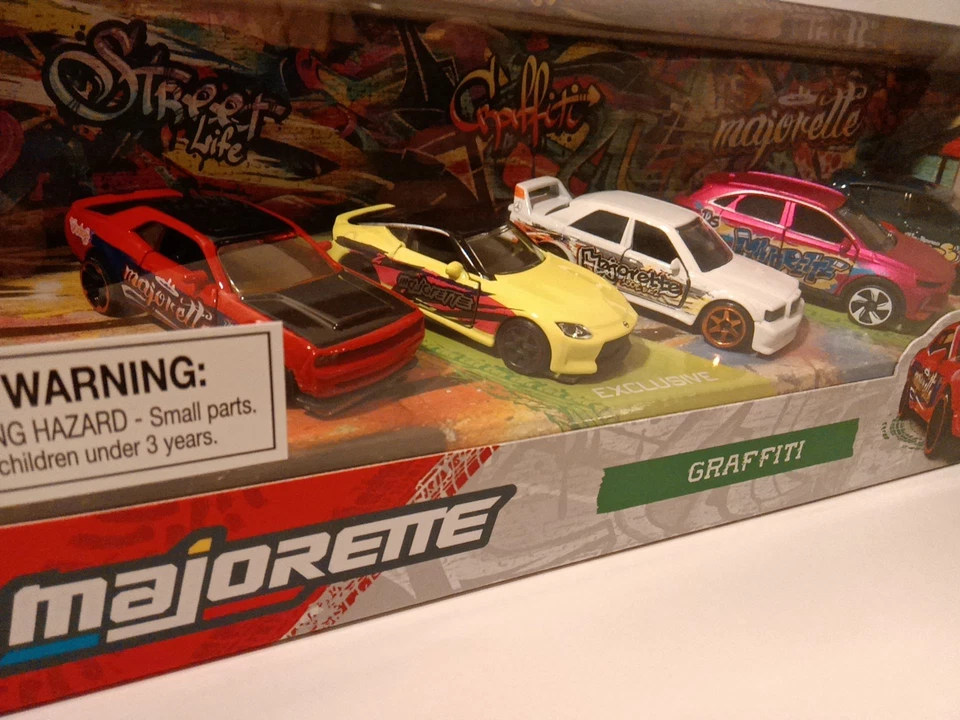 Majorette Graffiti 5 Set 1:64 Diecast Car New In Package - Image 2 of 4