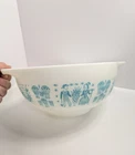 Vintage Pyrex Amish Butterprint 443 Cinderella Mixing Bowl Blue White 2.5QT Nice