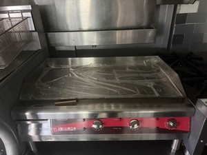 VANICO AAIG-1270 American Commercial Griddle 3 Burner Manual Control