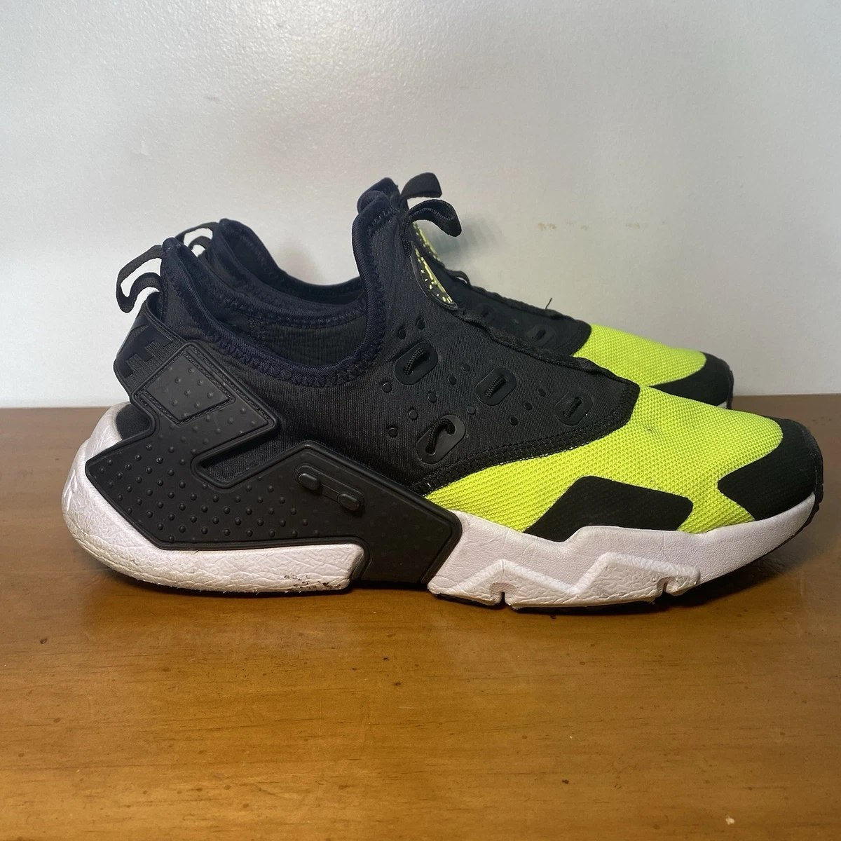 NIKE AIR HUARACHE DRIFT Sneakers. Black Green Colorway. Mens 14 Nike Air Huarache Drift Volt Black White AH7334-700 Shoes  main image 3