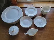 26 PC English Garden Fine China 1221 Plates Bowls Cups Saucer Sugar Bowl Creamer