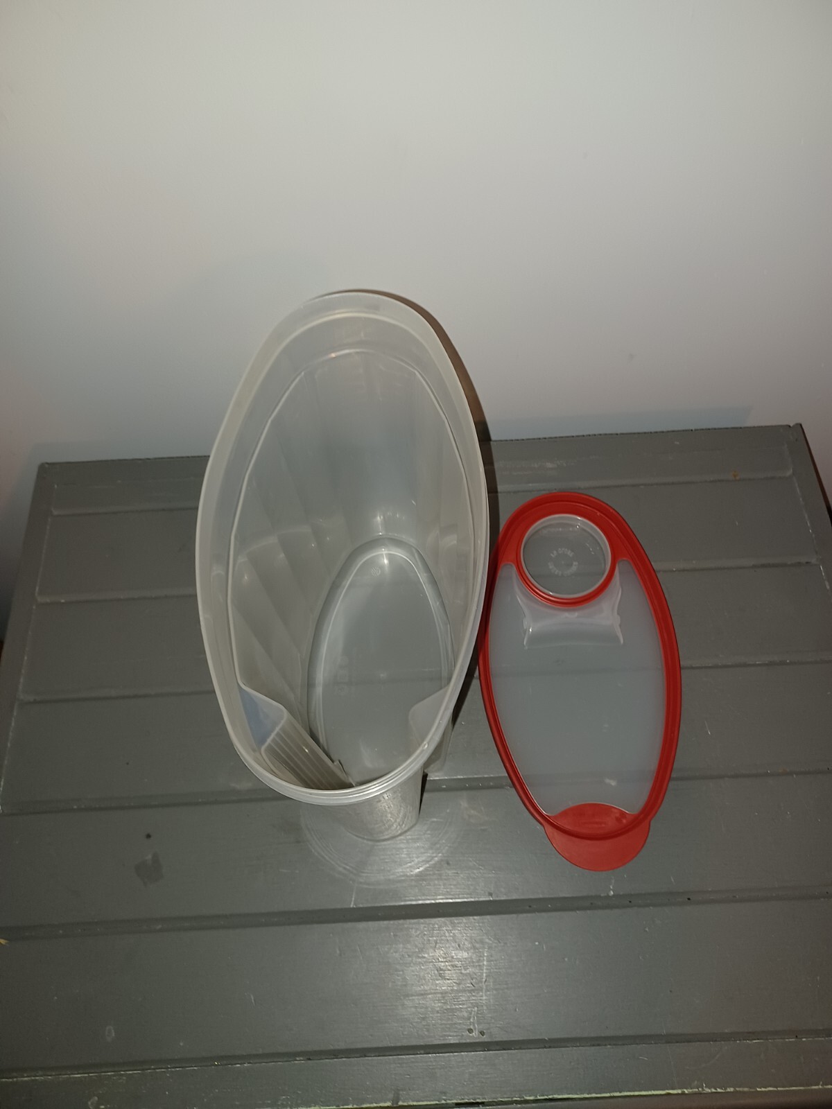 Rubbermaid Servin' Saver Dry Goods Cereal Keeper Clear Red Trim 1.5 Gal #556-P2