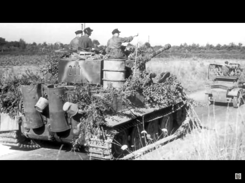 RC TANK 1/16 Scale PETROL DRUM ,CAMO ROLL UP and 14” METAL TOW CABLE SET - Image 4 of 4