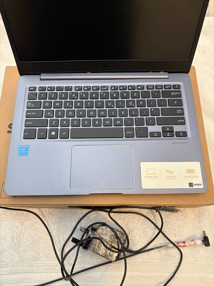 ASUS LAPTOP Model E406e Notebook PC USED PERFECTLY WORKING SPARES OR REPAIRS - Image 2 of 4