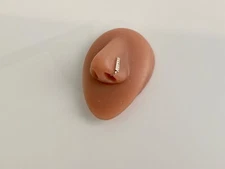 Simple Diagonal Crystal Minimal Bar Nose Ring Clip Clip On Non Piercing Jewelry