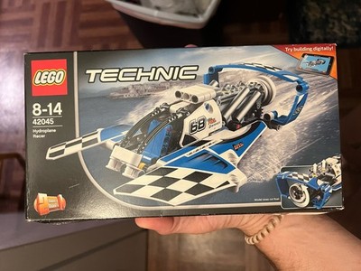 **RETIRED** SEALED AND NEW Lego Technic #42045 - Hydroplane Racer *DAMAGED BOX