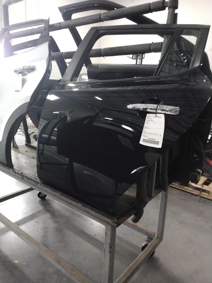 Used Rear Left Door Assembly Rear Side fits: 2013 Nissan Leaf electric Rear Left - Изображение 2 из 4