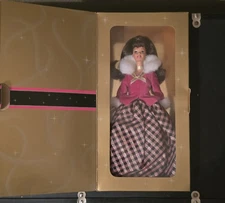 Vintage 1996 Winter Rhapsody Barbie Brunette Mattel Avon #184851