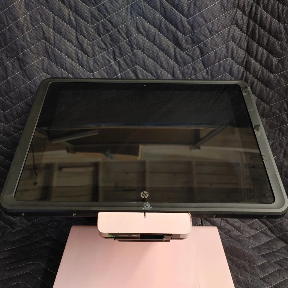 HP Pro x2 612 G2 | M3-7Y30 1.6GHz | 4GB RAM | 128GB SSD | WIN 10 W/DOCK Minorista Foto 2 de 4