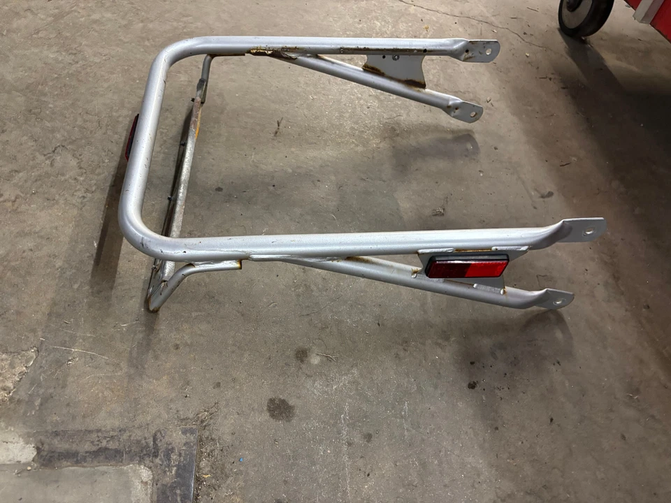 Aba de barra de para-choque traseiro Yamaha Venture Lite Phazer PZ50 07 08 09 10 11 12 fabricante de equipamento original - Imagem 3 de 4