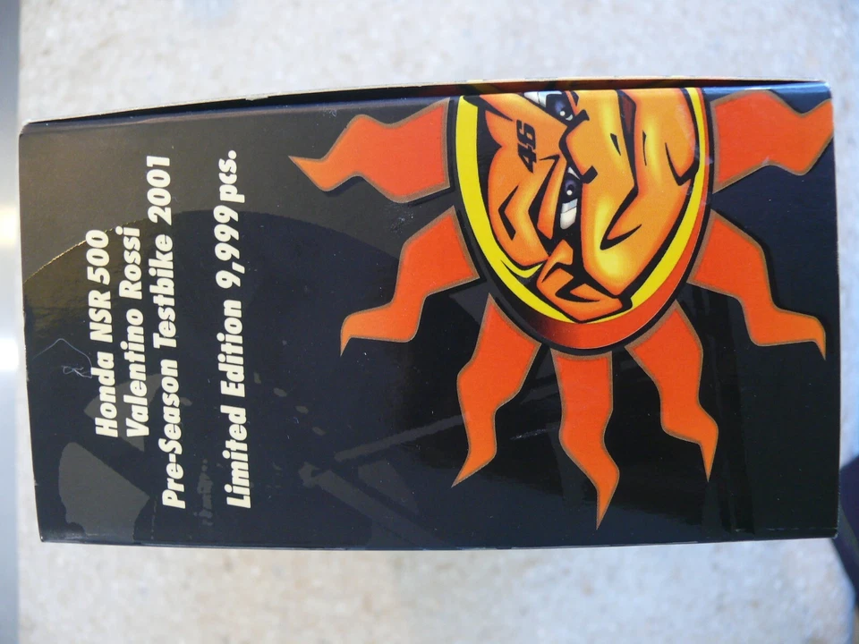 1/12 Minichamps Valentino Rossi Collection 2001 Honda NSR500 Test bike . - Image 4 of 4