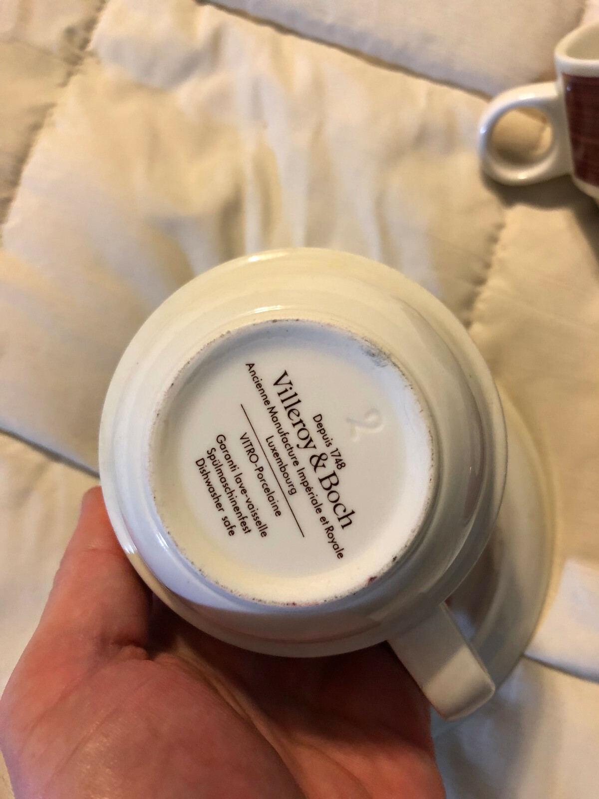 VINTAGE VILLEROY & BOCH DEPUIS 1748 GARANTI WHITE MAROON TEA CUPS