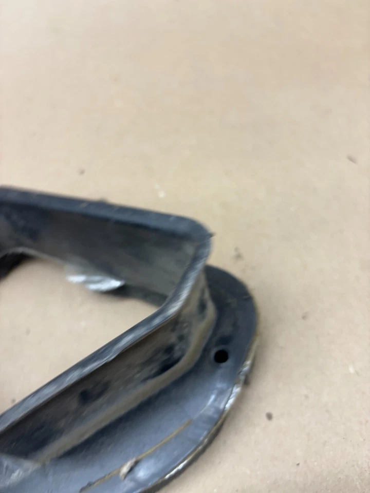 1973-1979 F150 F250 F350 78 79 Bronco KICK PANEL VENTILACIÓN ESPACIADOR CARCASA DE PLÁSTICO OEM Foto 4 de 4