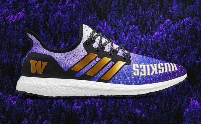 NWT Adidas Boost Speedfactory AM 4 Washington Huskies Ultra Purple Gold Size 9.5 Adidas Speedfactory AM 4 Washington Huskies Ultra Purple  main image 2