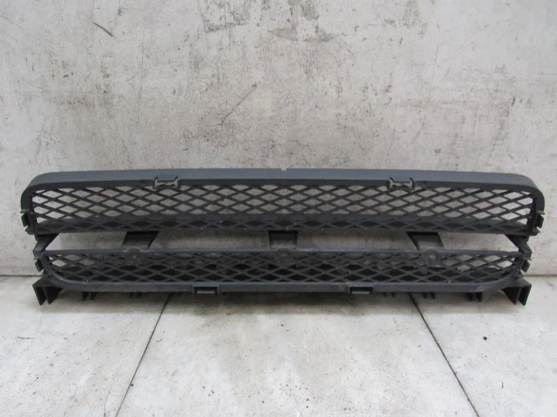 06 07 08 09 10 VOLVO 70 SERIES Grille - Image 1 of 4