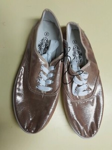 rose colored tennis shoes