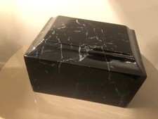 New Makey's black Classic Cultured Marble Funeral Urn or attractiv Marble plinth
