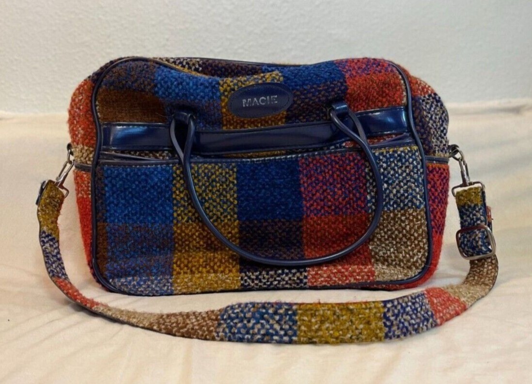 Vintage Skyway Plaid Luggage 9 Pieces: Carry-on, Large, Make-up Bag and Hand Bag