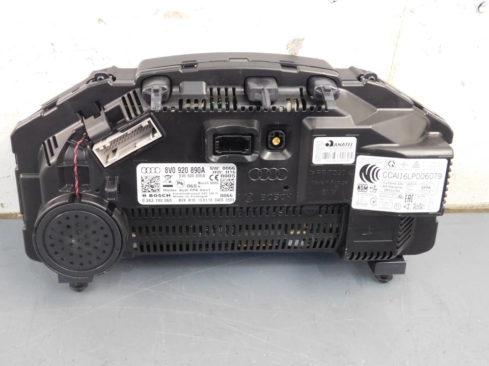 Audi RS3 2018 8V Quattro Gauge Cluster #5747 P11 Foto 2 de 3