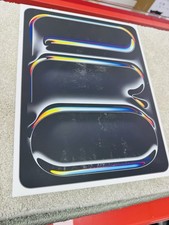 Apple ipad pro 13-inch Space Black M5 1TB Wifi + Cellular Magic keypad ( Sealed)