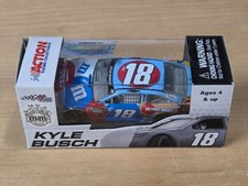 2013 18 Kyle Busch M Ms Red White and Blue COT 1/64 Action NASCAR Diecast