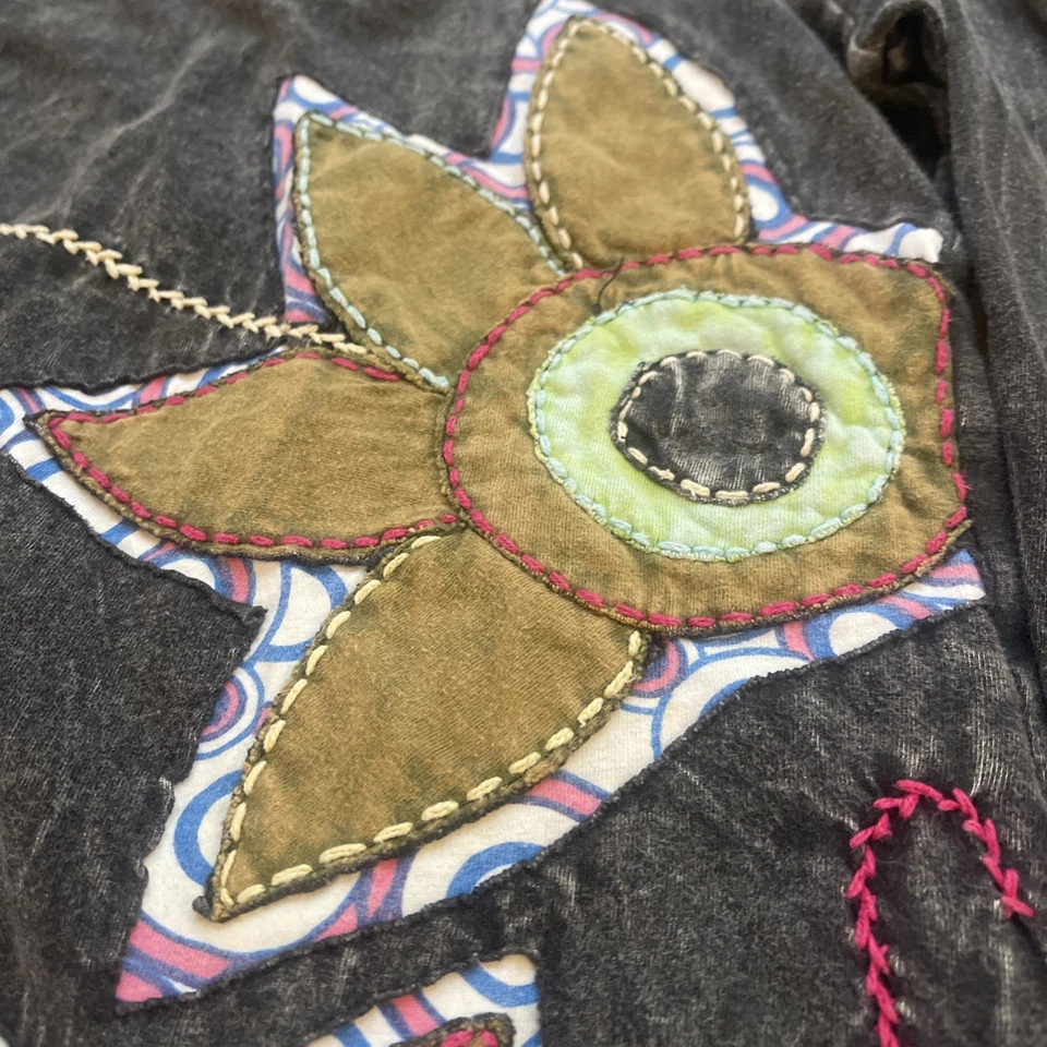 Rising International Embroidered Top Women’s Large Patch Black Y2K - Image 3 of 4