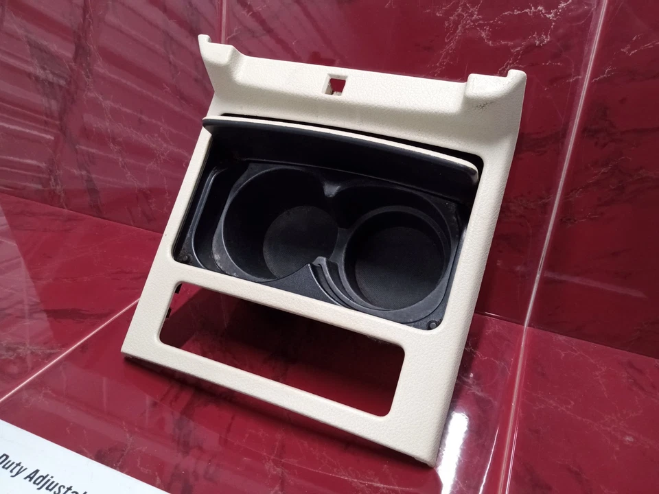 Portavasos delantero Infiniti M35 M45 2006-2007 consola central OEM/JDM #P10552A28000 Foto 3 de 4