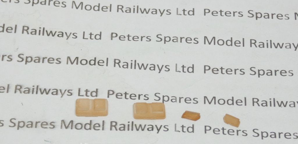 Dapol 116108 Britannia N Gauge Glazing Set Weathered