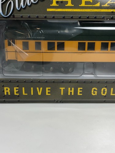 Walthers HO Heavyweight Pullman 12-1 Plan 3410A Chicago & Northwestern 932-10006 - Picture 6 of 9