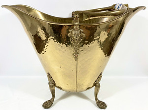 Vtg Hammered Brass LION Head Feet Coal Firewood Log Scuttle Bucket DELFT Handle