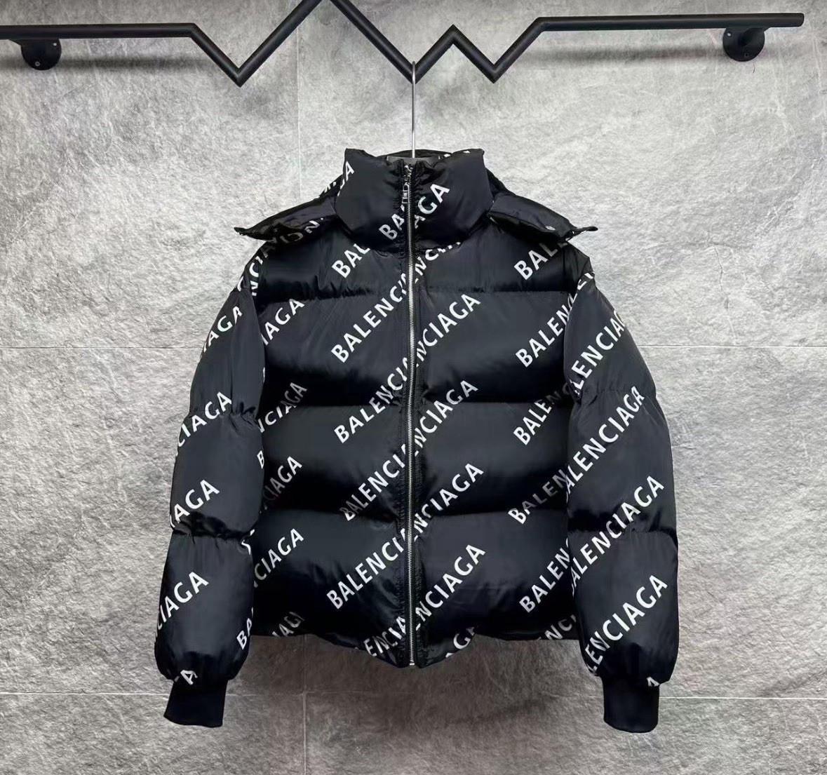 Balenciaga Black Logo Print Full Zip Men's Short Puffer Jacket