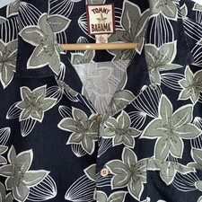 Tommy Bahama Silk Shirt Large Black Sage Green Hawaiian Cruise Beach Resort