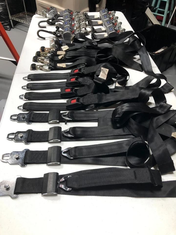 Retractor de amarre de seguridad para silla de ruedas Q’Straint Q8-6203 - Más de 100 en stock. Foto 2 de 4