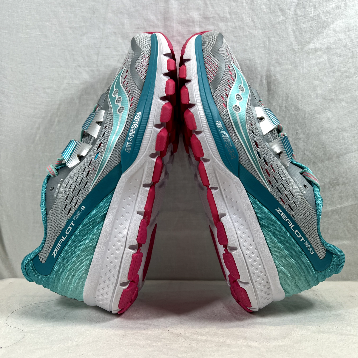 Women's Saucony Zealot ISO Size Gray Blue Pink