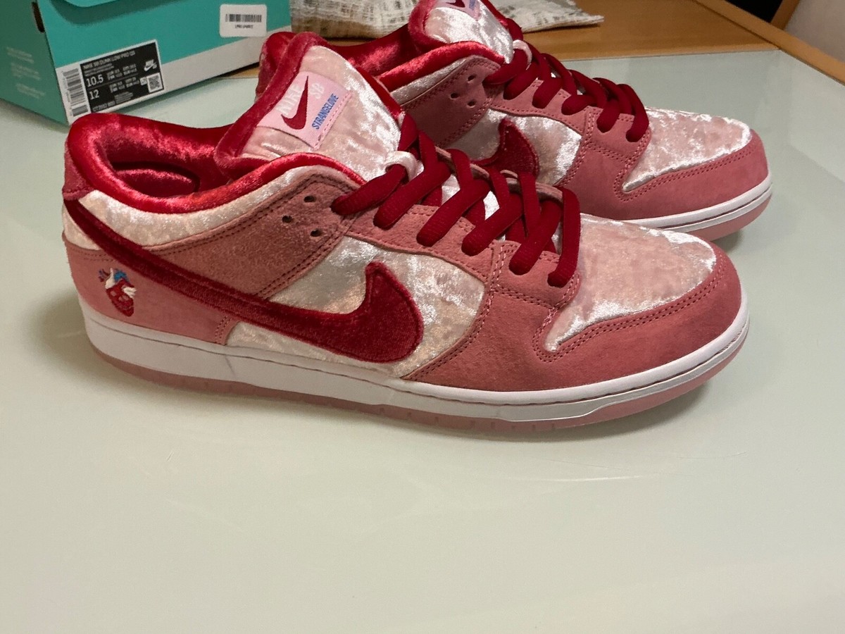 sb dunk valentine's day 2020