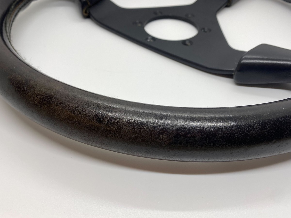 momoサイズ1 Ultra - MOMO Street Steering Wheels | MOMO Motorsports