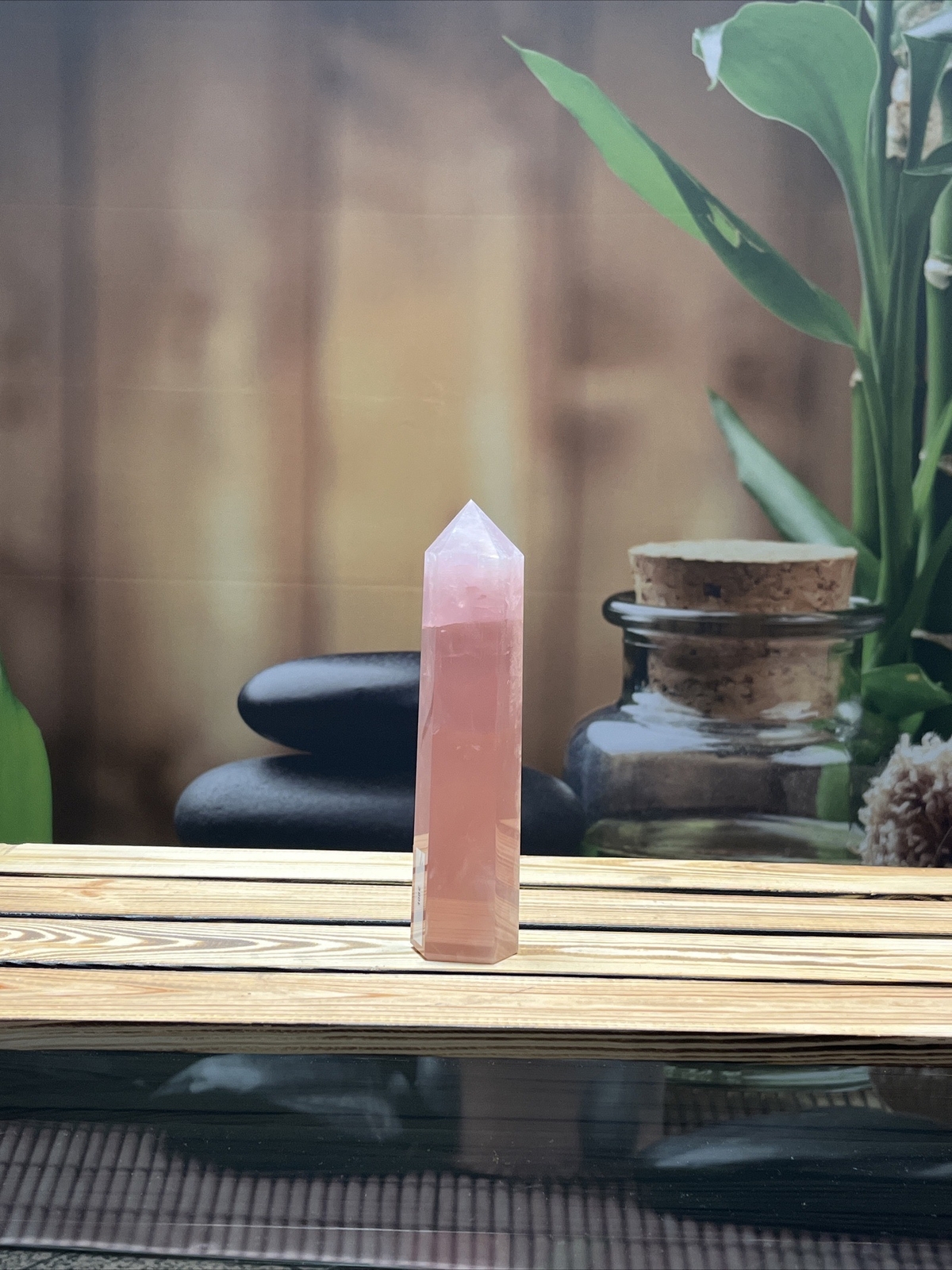 Wunderschöner Rosenquarz Obelisk 0,54 Kg