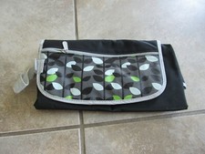 JJ COLE COLLECTIONS, UNISEX POLY FOAM PORTABLE CHANGING PAD WITH POCKET FOR WIPE