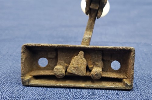 Original Victorian Eastlake Window Sash Lock with Keeper GS00384 - Picture 6 of 9