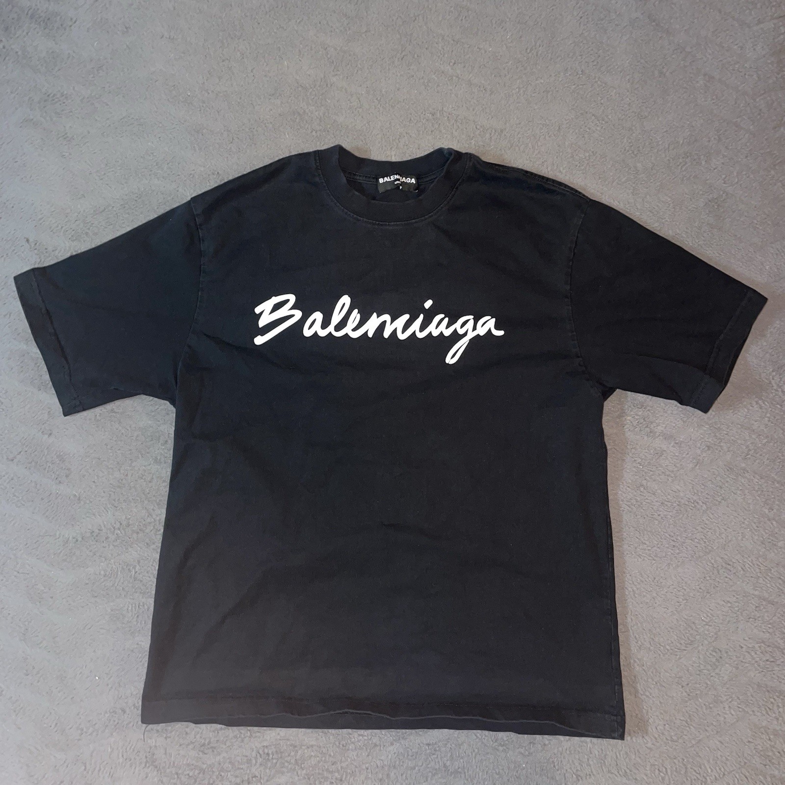 Balenciaga Mens T-Shirt Preowned Like New No Flaws
